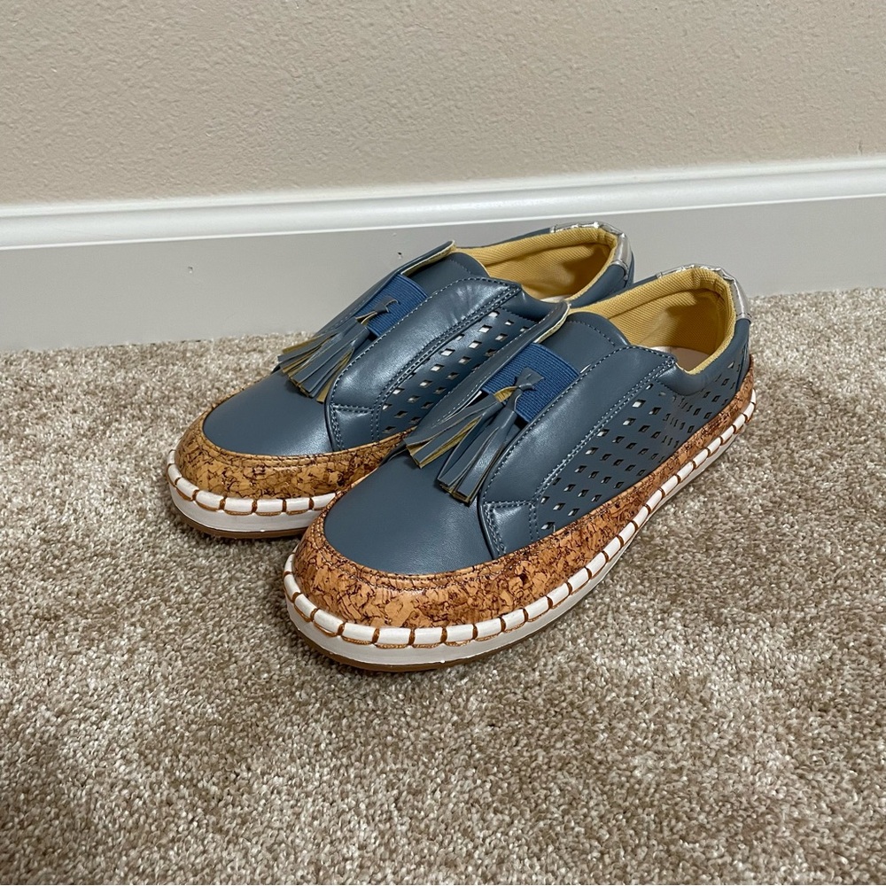 New! Women’s 40 (Size 9) Blue Slip-On Shoes with Tassel, so cute!